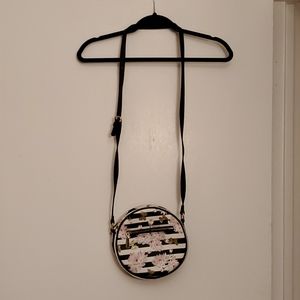 Charming Charlie round crossbody